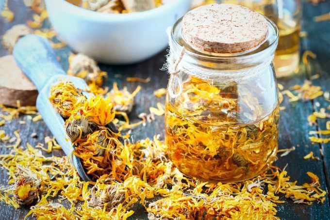 Gălbenelele, balsam natural în ulcer. Ce alte boli mai pot trata