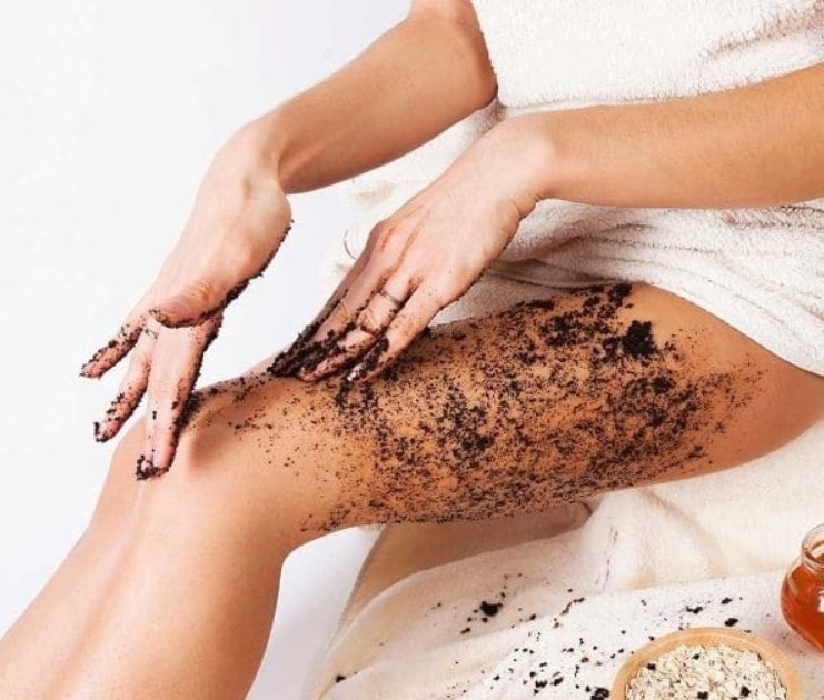 Tratament homemade cu zaţ de cafea pentru celulită şi vergeturi