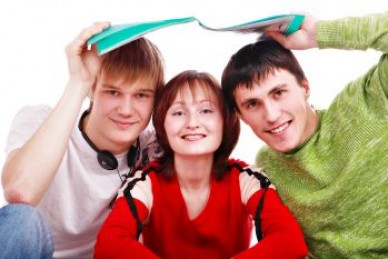 Cum îl ajuţi pe copil pe perioada examenelor