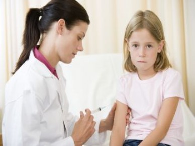 Copilului îi este frică de medic? Iată cum îl poţi ajuta!