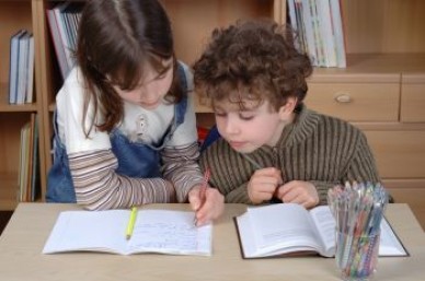 Cum să creşti un copil sociabil