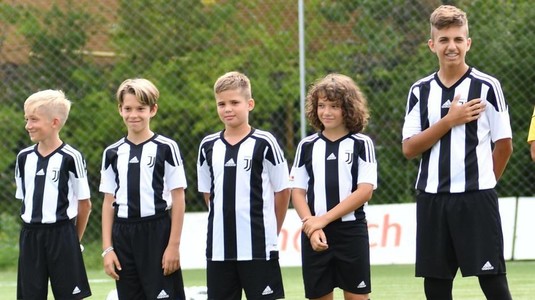 Peste o sută de copii i-au cucerit pe cei mai buni antrenori de la Juventus Torino: "Talentaţi şi dornici să înveţe"