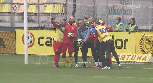 VIDEO | Spectacol total la Ploieşti! Legendele fotbalului românesc, victorie într-un meci cu 12 goluri de ”Centenar”