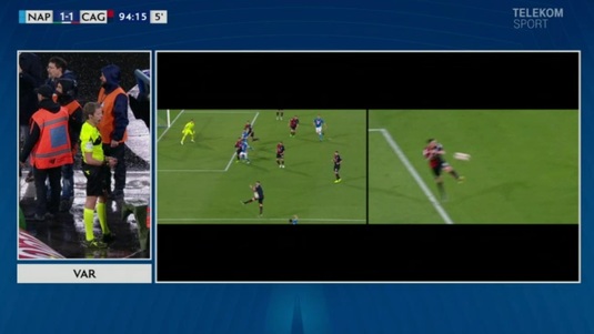 VIDEO | Momente amuzante la Napoli-Cagliari. Arbitrul şi jucătorii au analizat împreună, pe monitor, faza care a decis vicecampioana în Serie A