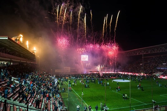 Imagini incendiare din vestar! Clujenii au trasmis LIVE pe Facebook petrecerea de după meci