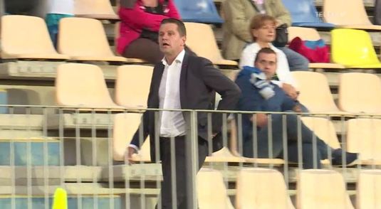 VIDEO | Scandal URIAŞ la finalul meciului Petrolul - Mioveni. Fanii au încercat să intre peste fotbalişti la vestiare. Stoican, un car de nervi