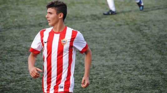 Un român a crescut la juniorii Romei şi Sevillei, a fost monitorizat de Real Madrid, iar acum evoluează în liga a patra. Are doar 20 de ani