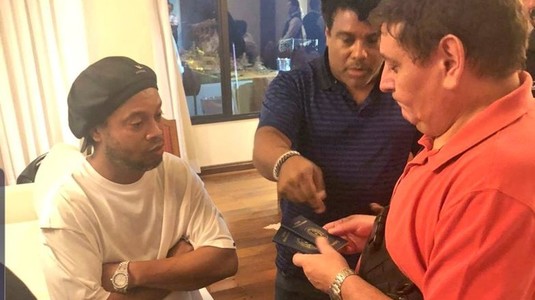 "Magicianul" Ronaldinho a fost reţinut! Brazilianul a crezut că poate "dribla" şi legea