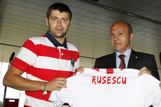 Raul Rusescu, pe "lista neagră" a celor de la Sevilla, alături de Rony Lopes, Ganso sau Iago Aspas