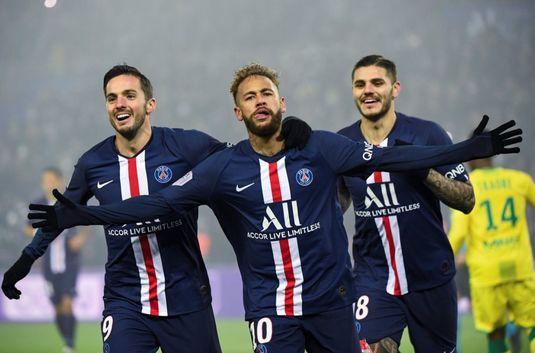 PSG a pierdut, acasă, cu Lyon şi a coborât pe locul 3 în Ligue 1. Neymar, scos cu targa de pe teren în prelungirile partidei