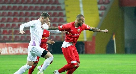 Situaţie deloc plăcută pentru Denis Alibec la Kayserispor. Doar 6 meciuri a jucat fostul atacant al Astrei în prima ligă turcă