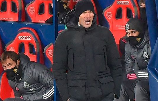 Zinedine Zidane supărat pe decizia federaţiei spaniole care a permis disputarea partidei dintre Real Madrid şi Osasuna în condiţii dificile