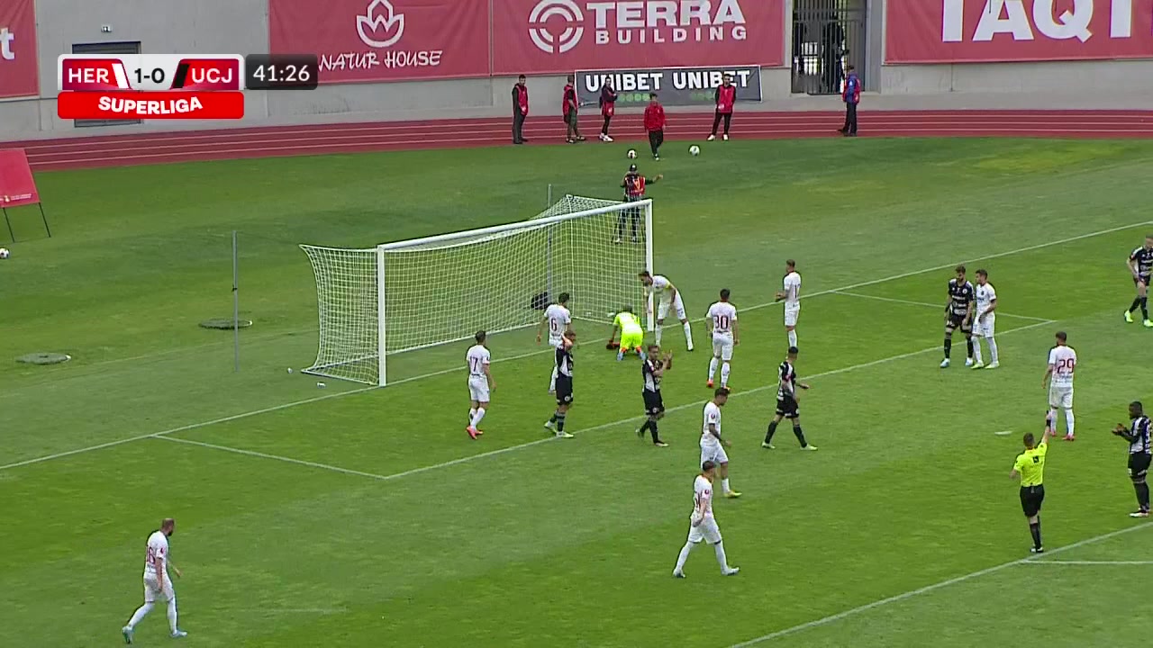 Video  Hermannstadt - 'U' Cluj 1-2. Șepcile roșii au întors scorul și  s-au calificat în semifinalele Cupei