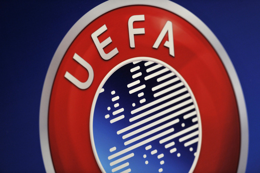 Barcelona şi Manchester United au fost sancţionate de UEFA pentru încălcarea fair play-ului financiar