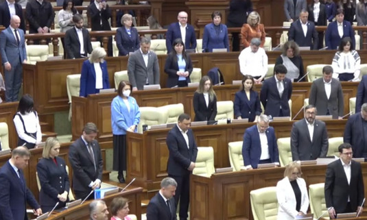 Moment de reculegere în Parlamentul Republicii Moldova în memoria lui Mircea Lucescu