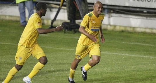 Ce-ai făcut, Munti? Dorinel s-a relaxat la pescuit înainte de Oţelul - FC Vaslui. Iată rezultatul! :)