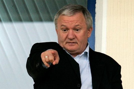 Porumboiu a turbat la Dolce Sport: "Cadu? Un maimuţoi! Un blatist ordinar, ca şi echipa la care joacă"