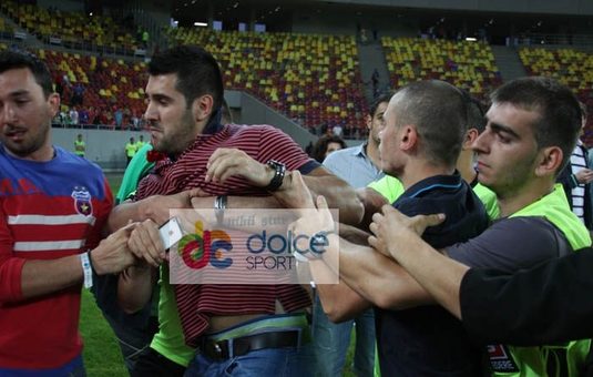 Incident pe gazonul Arenei Naţionale după Steaua - FC Braşov. Ce-a păţit un suporter şi cine l-a salvat. Vezi imagini!