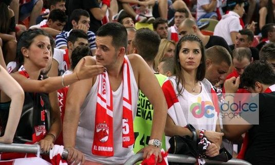 Coregrafie de vis a dinamoviştilor la meciul cu Steaua. Vezi imagini!