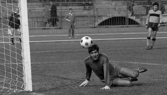 Rică Răducanu, Ion Motroc şi Ioan Goanţă, colindaţi de către rapidişti: "Sunt copleşit de atitudinea voastră!"