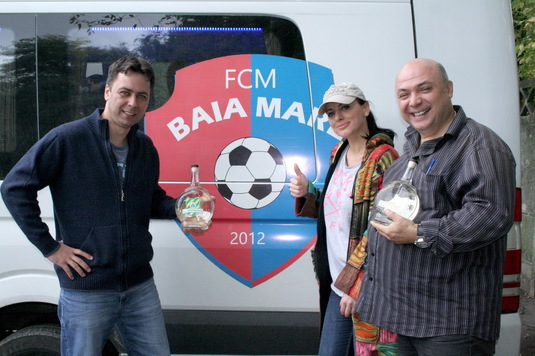 Trăsniţii de la Prima TV, sponsori pentru o echipă de fotbal feminin