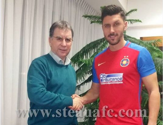 Ciprian Marica a semnat pe un an cu Steaua! "Am venit cu inima deschisă". Ce număr va purta şi CV-ul atacantului