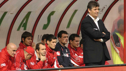 Andone, al 10-lea antrenor al lui Dinamo din ultimii 5 ani. dolcesport.ro trece în revistă toţi tehnicienii care au pregătit trupa roş-albă începând cu 2011. Ce se observă
