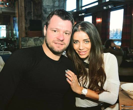 Marius Niculae se pregăteşte de nuntă. S-a logodit de ziua lui de naştere. Cum şi-a cerut iubita în căsătorie