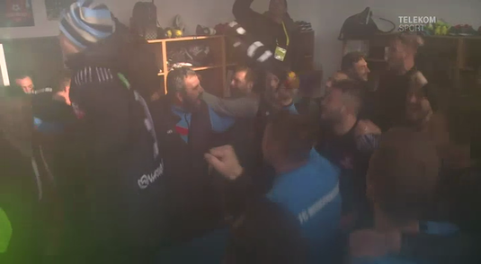 VIDEO EXCLUSIV | Ce nebunie a fost în vestiar! Cum au petrecut jucătorii lui Hermannstadt după victoria cu FCSB
