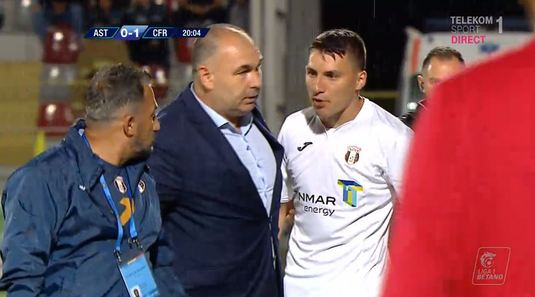 VIDEO | Moment incredibil. Mulţescu l-a scos în minutul 20 pe jucătorul care a greşit la gol, iar acesta a răbufnit: "Why me?!"