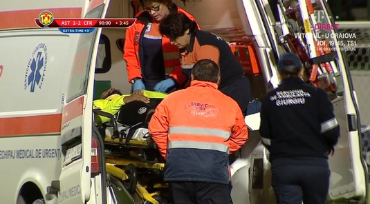 VIDEO | Clipe de panică la Giurgiu. Billel Omrani s-a prăbuşit pe teren şi a fost transportat de urgenţă la spital