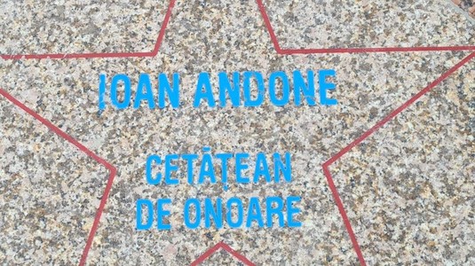 FOTO | Surpriza pregătită de hunedoreni pentru Ioan Andone. Fostul mare fundaş are o stea ca pe "Walk of Fame"