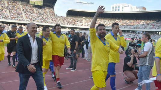 Retragerea lui Adi Mutu: România - All Stars 3-3. ”Briliantul” a marcat un gol, Ionel Ganea a reuşit dubla