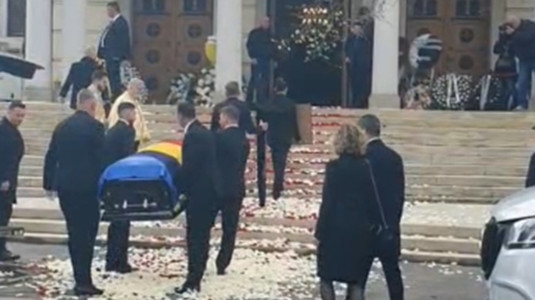 A început slujba de înmormântare a lui Mircea Lucescu! Nume importante au mers la Biserica Sfântul Elefterie