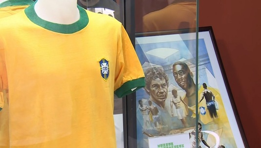 VIDEO | Emoţii şi amintiri la Muzeul Fotbalului, într-o zi specială dedicată lui Mircea Lucescu! Colecţia antrenorului, în centrul atenţiei