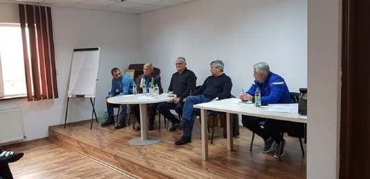 FOTO | Mircea Lucescu a fost în vizită la un club din Liga 1: ”A fost profund impresionat de infrastructură”