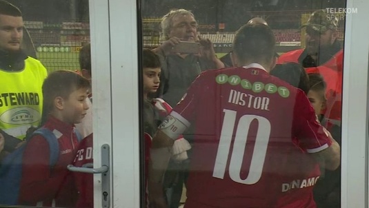 VIDEO | Lăsaţi copiii să vină la Nistor! :) Mijlocaşul a fost luat cu asalt de puştii lui Dinamo, după victoria cu Dunărea Călăraşi