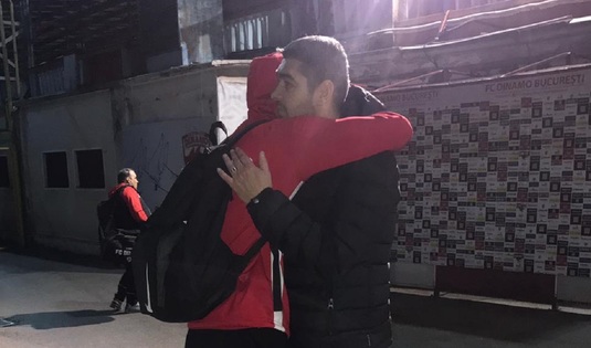 FOTO | Momente emoţionante în parcarea stadionului Dinamo. Cu cine s-a întâlnit Liviu Ciobotariu: ”Era greu să-l văd că luptă contra mea”