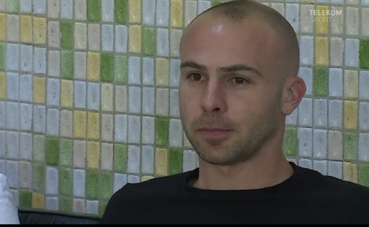 VIDEO | Apariţie surprinzătoare la vizita medicală efectuată de Dinamo. Cine este bărbatul din imagine
