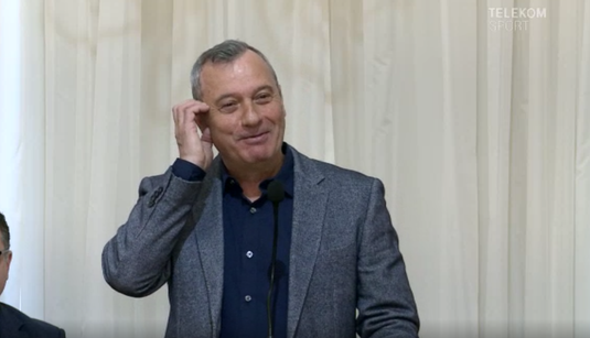 VIDEO | Mircea Rednic a făcut spectacol înainte de reluarea campionatului cu Poli Iaşi: "Aşa sunt eu, mă duc unde nu trebuie". Decizia luată după ce a ajuns în Moldova