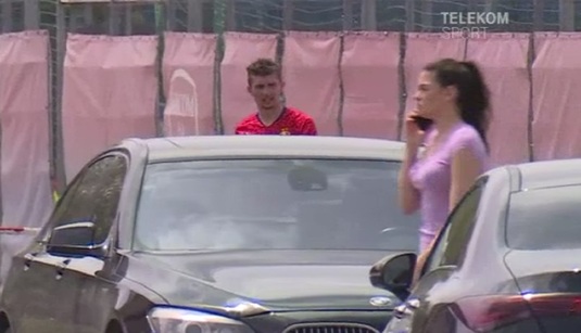 Cum a putut să reacţioneze Florin Tănase când a trecut pe lângă cea mai frumoasă femeie din România. VIDEO :)