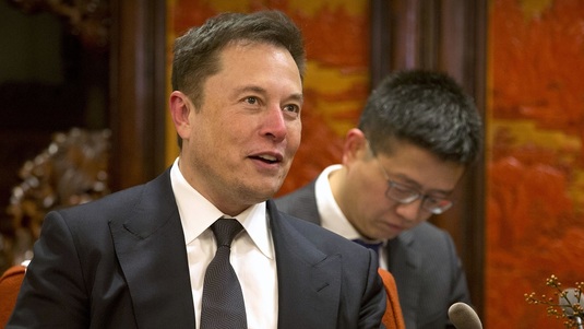 O companie deţinută de Elon Musk ar fi interesată să investească într-un club din Liga 1: ”Urmează să vină cineva cu avionul”. Echipa care ar putea da lovitura