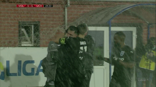 VIDEO | FC Voluntari - Universitatea Craiova 1-1. Remiză pe o ninsoare abundentă