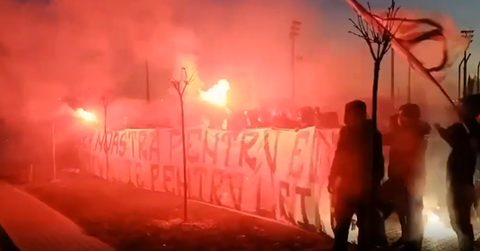 VIDEO Fanii olteni au făcut show! Cum şi-au încurajat favoriţii înainte de marele derby cu Dinamo