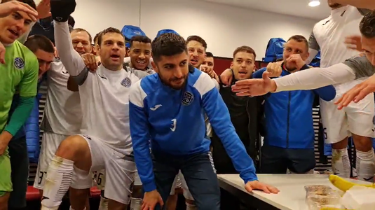 VIDEO | Fotbaliştii de la Academica Clinceni au sărbătorit victoria şi au cântat. Echipa antrenată de Poenaru a învins-o cu 1-0 pe FCSB
