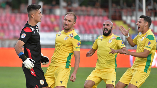 VIDEO | CS Mioveni - Chindia Târgovişte 0-1. Şerban, ratarea campionatului cu poarta goală în faţă! Popadiuc a marcat superb
