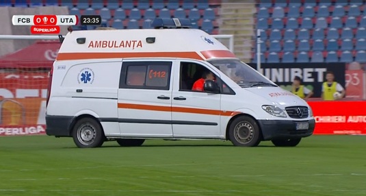 Meciul FC Botoşani - UTA Arad, întrerupt! Un suporter a acuzat probleme. Ambulanţa şi-a făcut apariţia pe teren | VIDEO