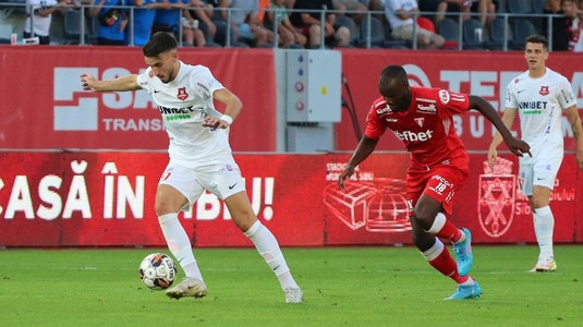 The Romania Liga I Relegation Group match between UTA Arad and FC  Hermannstadt UTA Arad pose