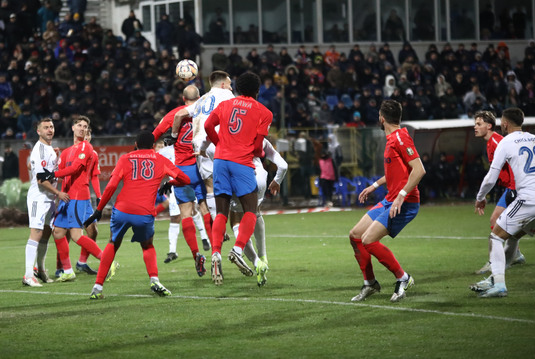 VIDEO | FC Botoşani - FCSB 1-0. Gol frumos direct din lovitură liberă la ultima fază! Gazdele au mai avut un gol anulat, Luis Phelipe a lovit bara