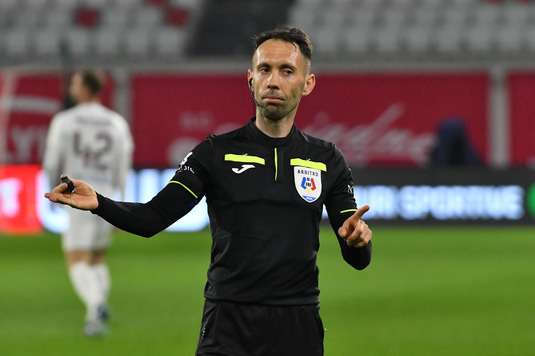 George Găman arbitrează meciul Sepsi OSK - Universitatea Cluj, de vineri, din Superligă